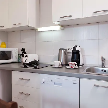 Downtown Authentic * Split