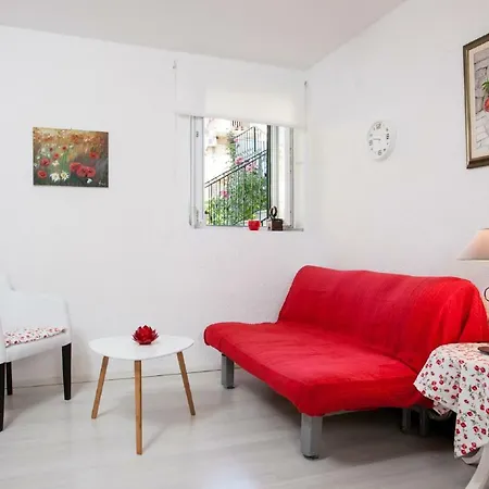 Downtown Authentic * Split