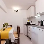דירה Downtown Authentic *
