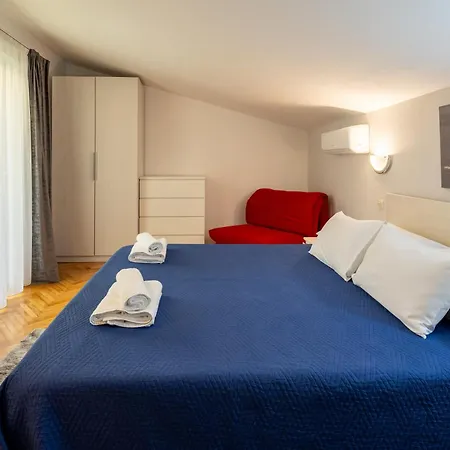 Downtown Authentic Apartman *