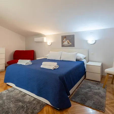 Downtown Authentic Apartman