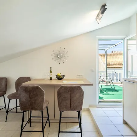 Downtown Authentic Apartman *