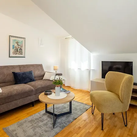 Apartman Downtown Authentic