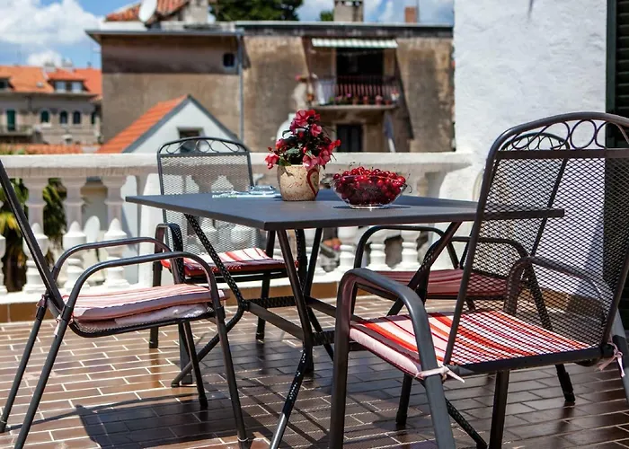 Apartman Downtown Authentic